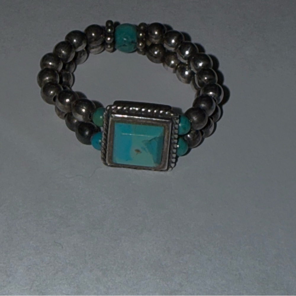 Silpada Silver and Turquoise Stretch Ring
